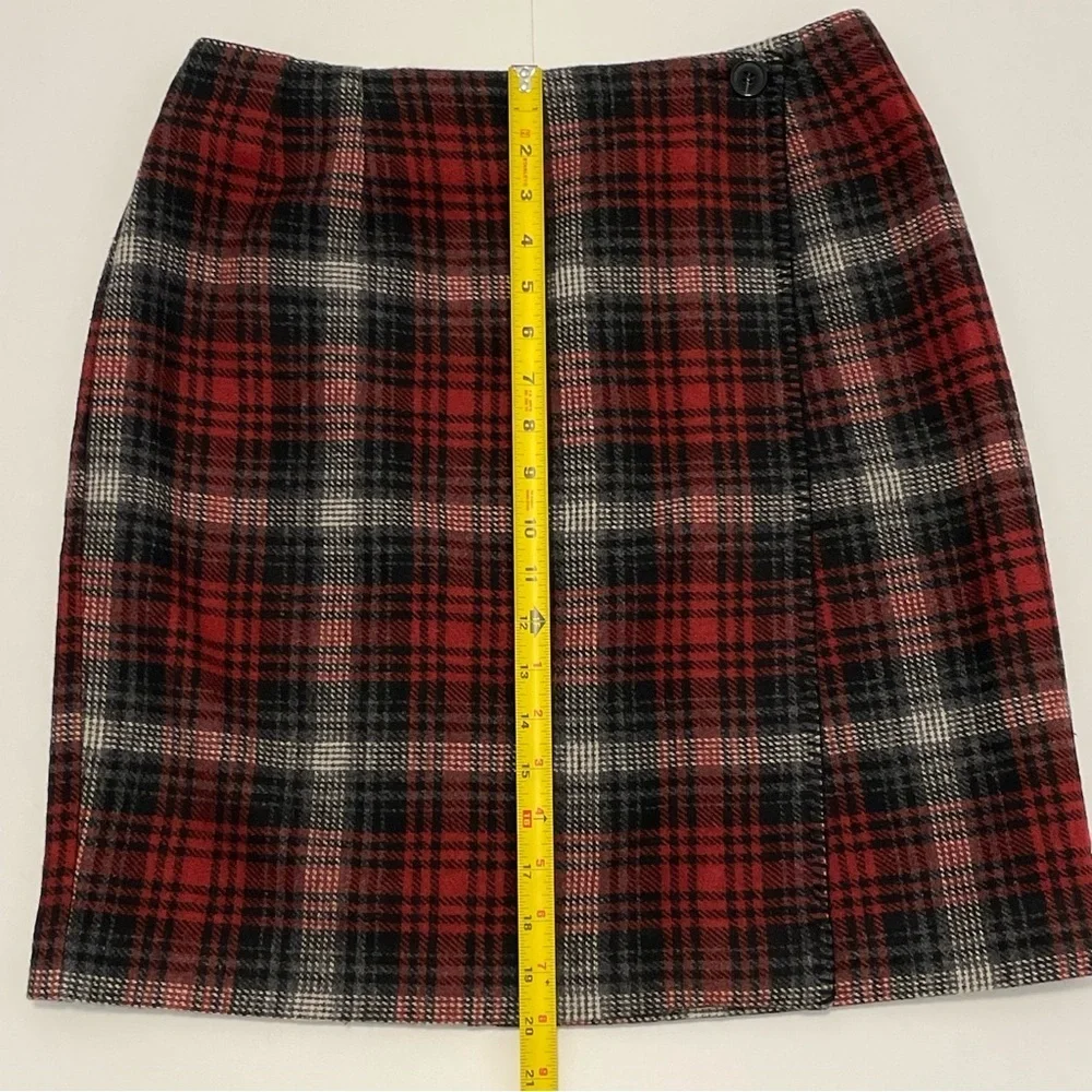 Herman Geist Wool Vintage Plaid Red and Black Women's Wrap Skirt Size 10